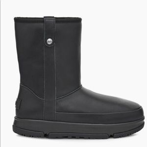 CLASSIC WEATHER SHORT UGG